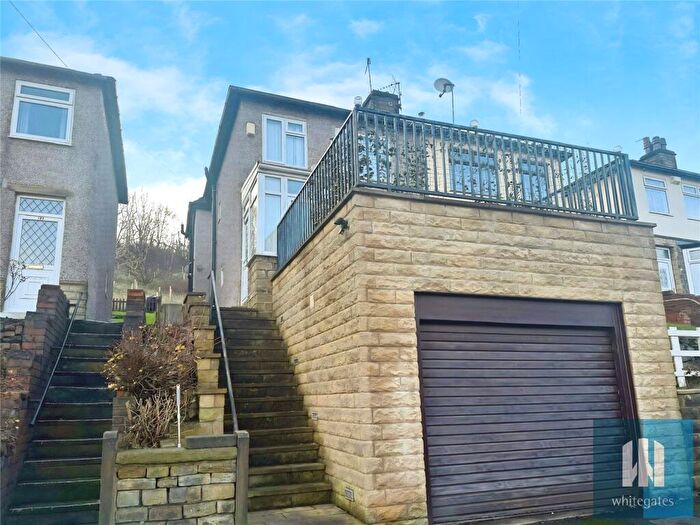 3 Bedroom Semi Detached House To Rent In Cross Lane, Newsome, Huddersfield, HD4