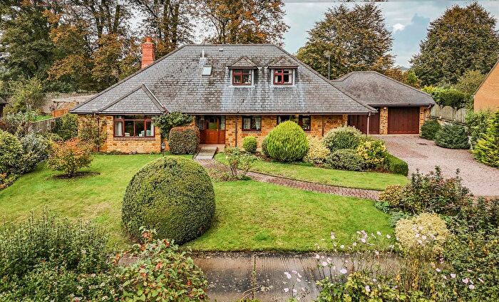 4 Bedroom Detached House For Sale In Manor Road, Adderbury, Banbury, OX17