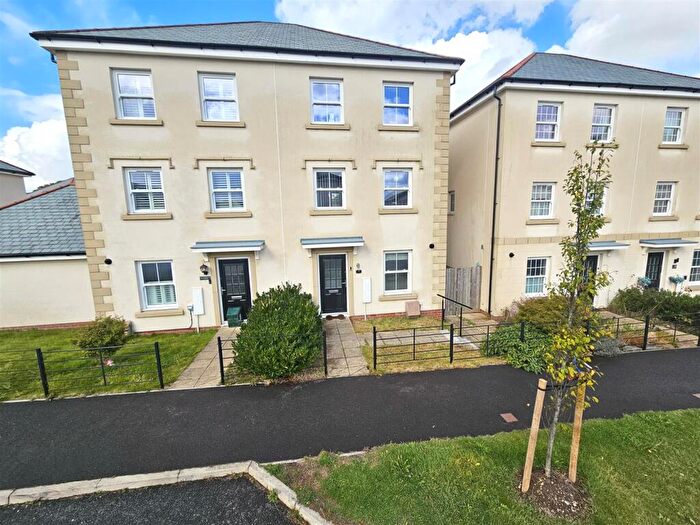4 Bedroom Semi-Detached House For Sale In Staple Tor Road, Tavistock, PL19