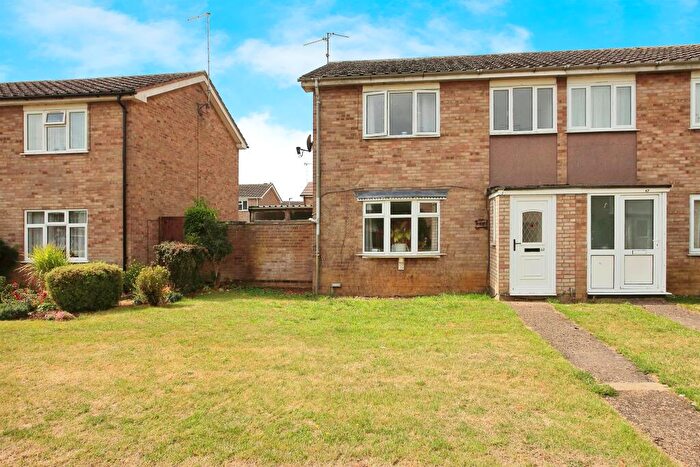 3 Bedroom Semi-Detached House For Sale In Mountbatten Way, Peterborough, PE3