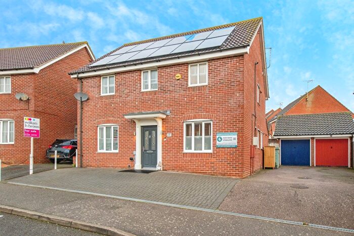 4 Bedroom Detached House For Sale In Gravel Hill Way, Harwich, CO12
