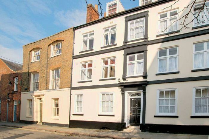 1 Bedroom Flat To Rent In Canterbury, CT1