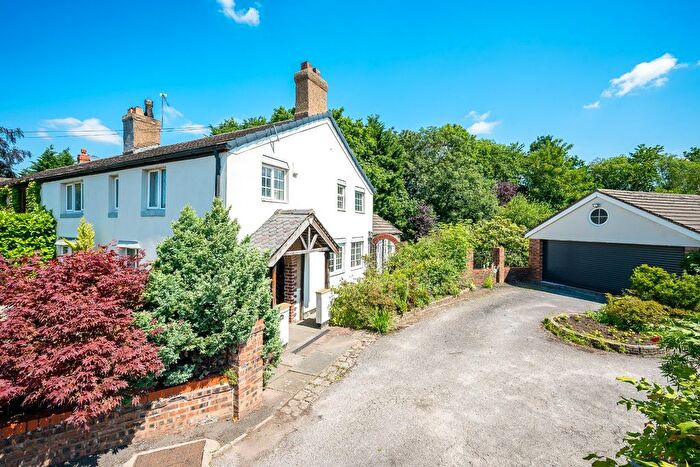 3 Bedroom Semi Detached House For Sale In Meadow Croft, Twiss Green Lane, Culcheth, WA3