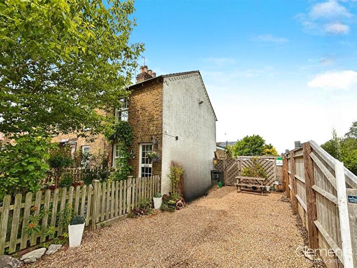 2 Bedroom End Of Terrace House For Sale In Green Lane, Bovingdon, Hemel Hempstead, HP3