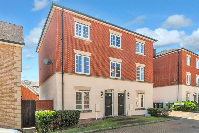 2 Bedroom Flat To Rent In Lockwood Chase, Oxley Park, Milton Keynes, MK4