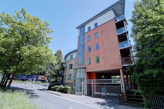 2 Bedroom Apartment To Rent In Ryemead Boulevard, High Wycombe, Buckinghamshire, HP11