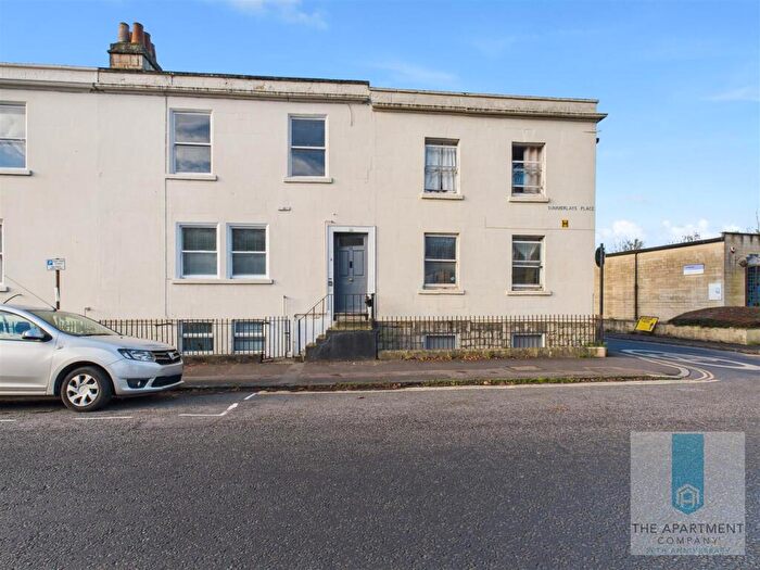 2 Bedroom Apartment To Rent In Summerlays Place, Bath, BA2