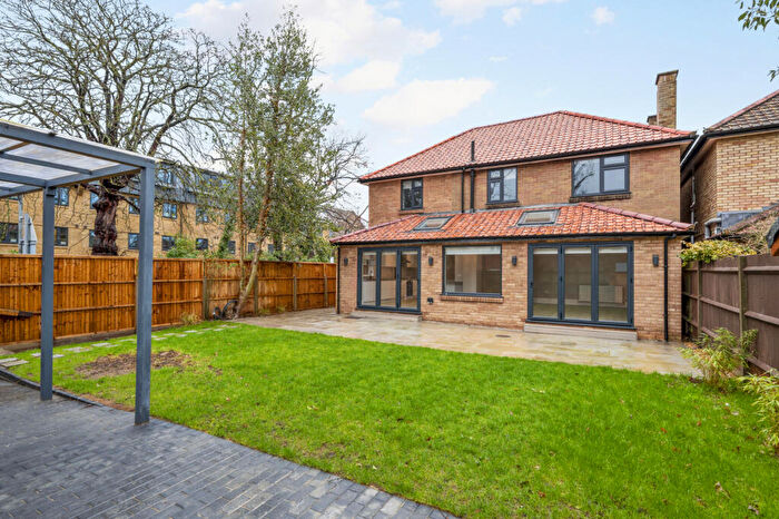 4 Bedroom Detached House To Rent In Akerman Road, Surbiton, KT6