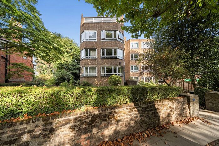 1 Bedroom Flat For Sale In Haslemere Road, London, N8