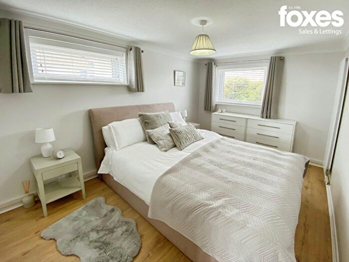2 Bedroom Flat To Rent In Southbourne Sands, Clifton Road, Bournemouth, Dorset, BH6