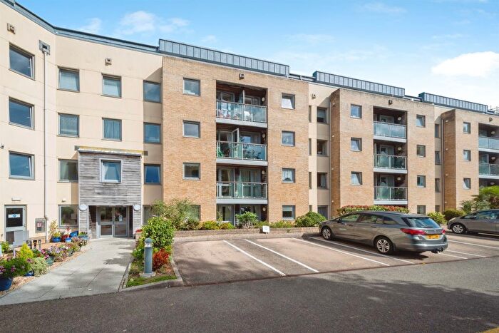 1 Bedroom Flat For Sale In Millbay Road, Plymouth, PL1