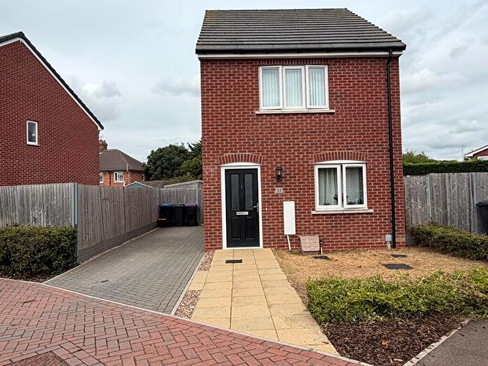 2 Bedroom Detached House For Sale In Thompson Close, Long Sutton, Spalding, PE12