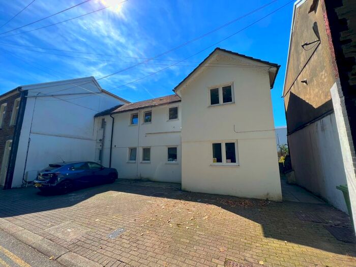 2 Bedroom Apartment To Rent In Ynysangharad Road, Pontypridd, CF37