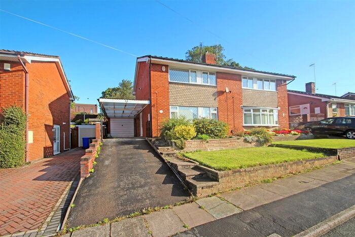 3 Bedroom Semi-Detached House To Rent In Coleridge Road, Blurton, Stoke-On-Trent, ST3