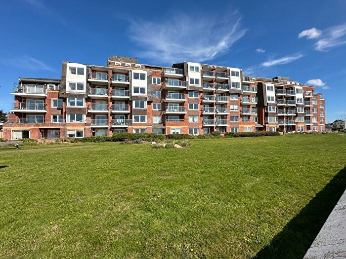 1 Bedroom Flat For Sale In Rock Gardens, Bognor Regis, West Sussex, PO21