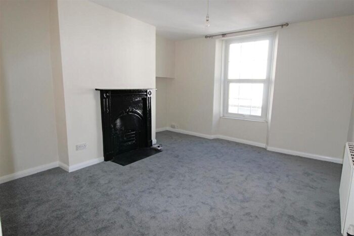 1 Bedroom Apartment To Rent In Brook Street, Tavistock, PL19