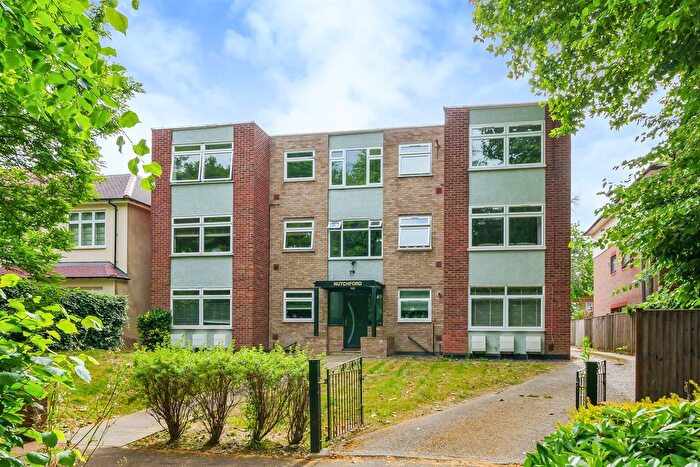 2 Bedroom Flat For Sale In Wellington Road, Enfield, EN1