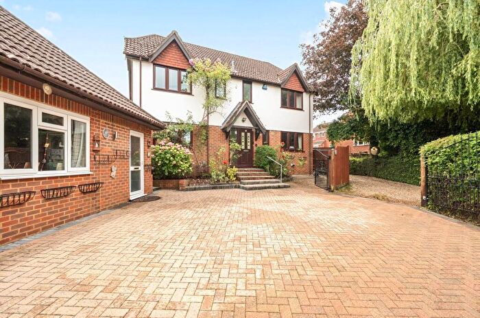 4 Bedroom Detached House For Sale In Chestnut Close, Chandler's Ford, SO53