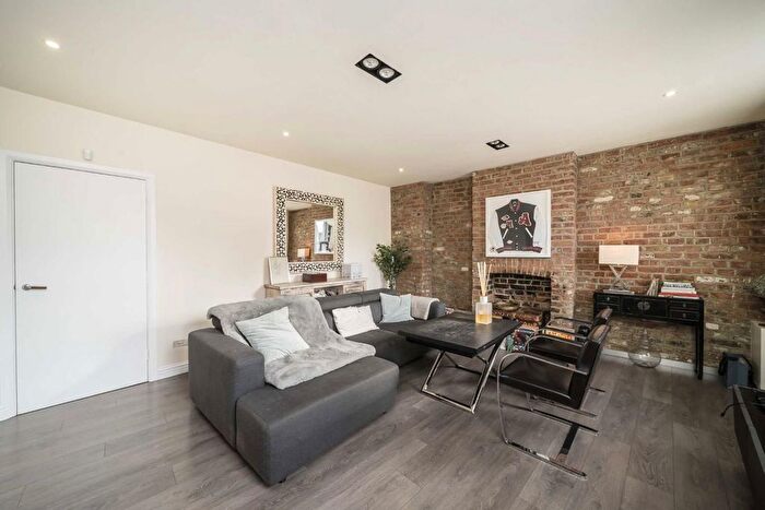 1 Bedroom Flat To Rent In King Street, Hammersmith, W6