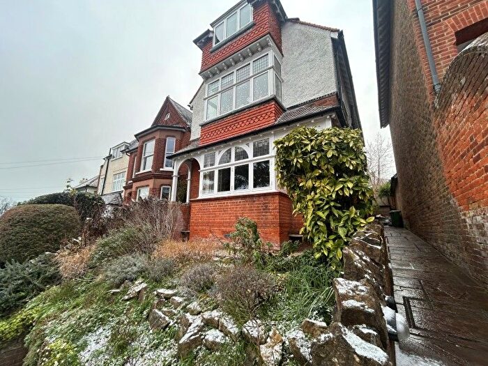 1 Bedroom Flat To Rent In South Hill, Guildford, GU1