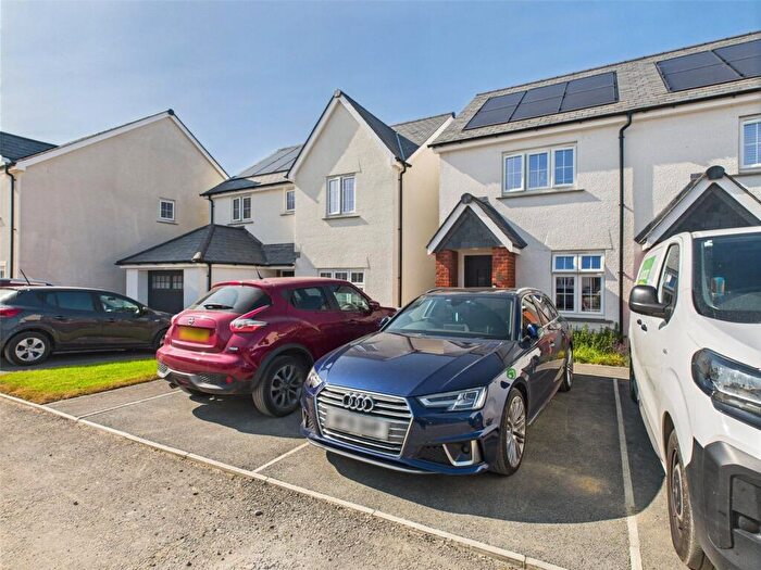 2 Bedroom End Of Terrace House To Rent In Bude, Cornwall, EX23