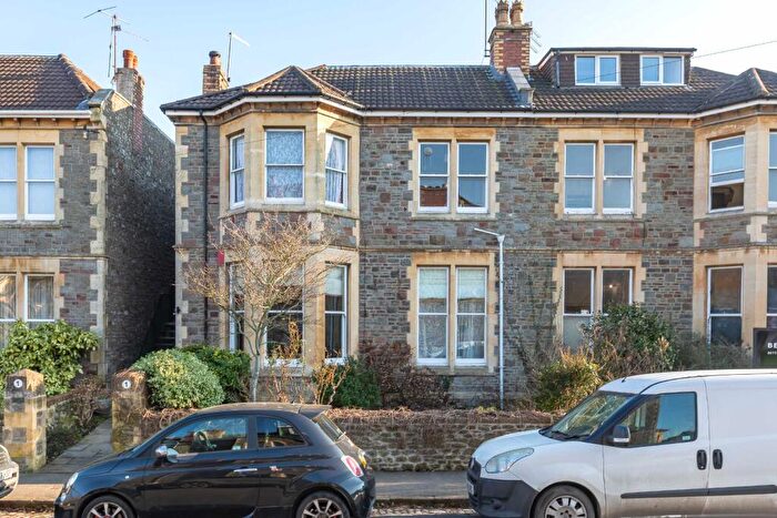 3 Bedroom Flat For Sale In Westmoreland Road, Redland, Bristol, BS6