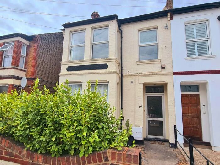 1 Bedroom Flat To Rent In Norfolk Road, Colliers Wood, London, SW19