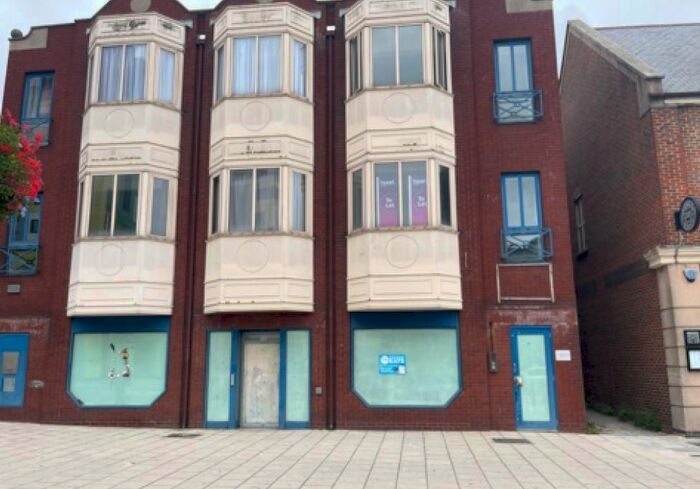 2 Bedroom Flat To Rent In London Road, Southend On Sea, SS1