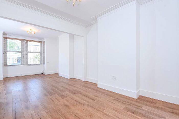 4 Bedroom Terraced House To Rent In Elm Park Road, Finchley, N3