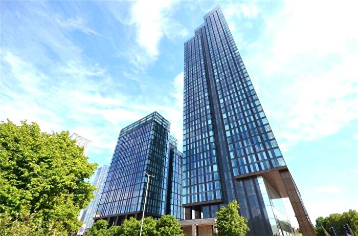 1 Bedroom Apartment To Rent In Victoria Residence, Silvercroft Street, Manchester City Centre, M15