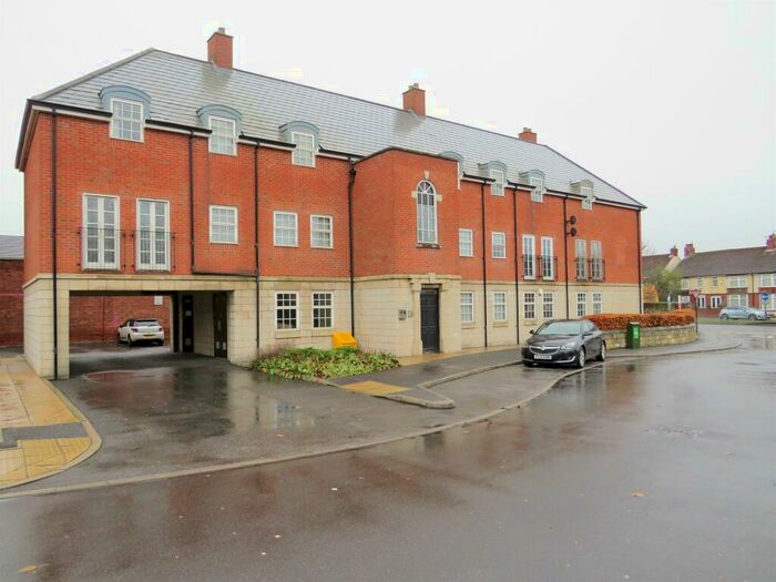 2 Bedroom Apartment For Sale In Hamilton Mews, Belle Vue, Doncaster, DN4