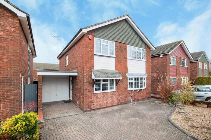 4 Bedroom Detached House To Rent In Aldwickbury Crescent, Harpenden AL5