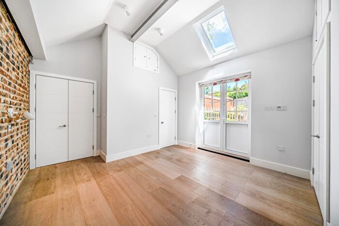 2 Bedroom Apartment To Rent In Stanmore, Harrow, HA7