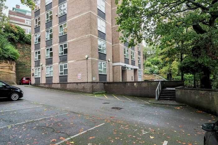 3 Bedroom Flat To Rent In Valley House, The Park, NG7