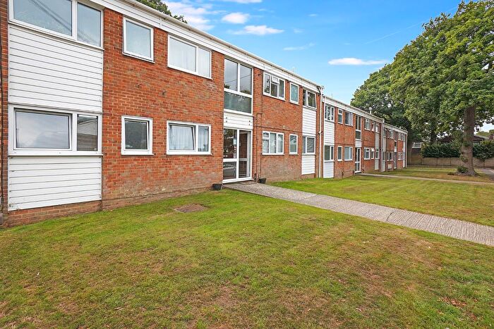 2 Bedroom Flat For Sale In Sedley Close, Rainham, ME8