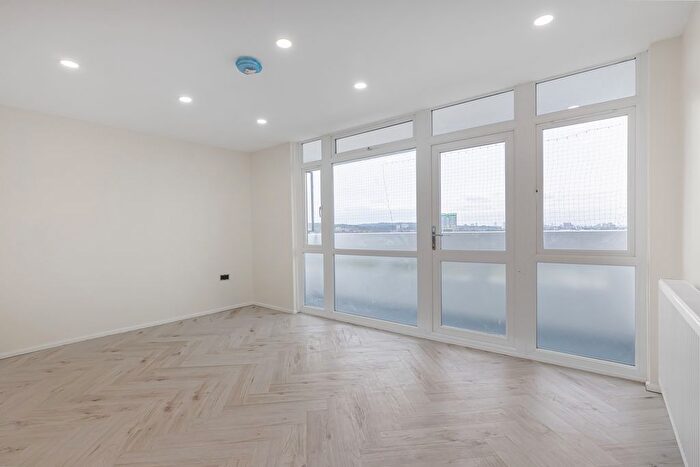 2 Bedroom Flat To Rent In Kale Road, Erith, DA18