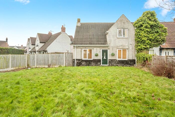 3 Bedroom Semi Detached House For Sale In Haigh Crescent, Stainforth, Doncaster, DN7