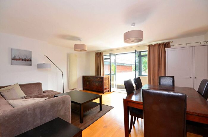 1 Bedroom Flat To Rent In Leigham Court Road, Streatham Hill, London, SW16