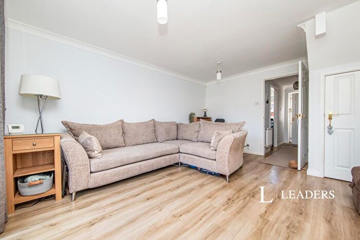 2 Bedroom End Of Terrace House To Rent In Harrier Close, IP3