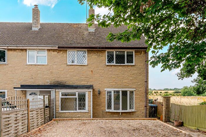 3 Bedroom Semi-Detached House To Rent In Kingham, Chipping Norton, OX7
