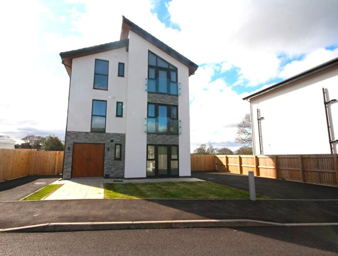 4 Bedroom Detached House To Rent In Brookhouse Drive, Marklands, Lostock Hall, Preston, Lancashire, PR5