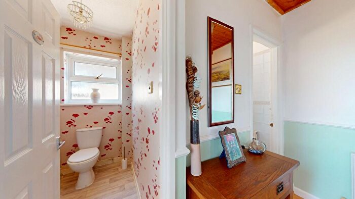 3 Bedroom Detached Bungalow For Sale In Davenham Close, Plymouth, PL6