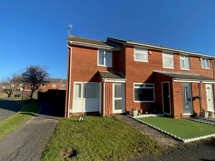 2 Bedroom End Of Terrace House To Rent In Hawthorn Walk, Lee-On-The-Solent, PO13