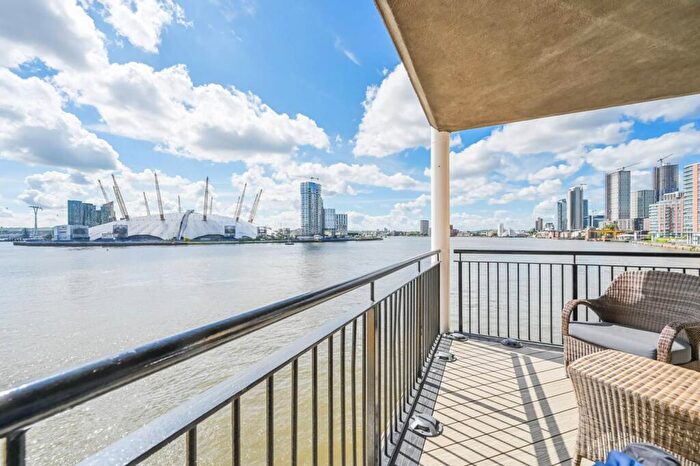 2 Bedroom Flat To Rent In Cape Henry Court, Canary Wharf, London, E14