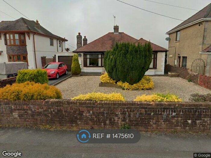 2 Bedroom Bungalow To Rent In Capel Road, Llanelli, SA14