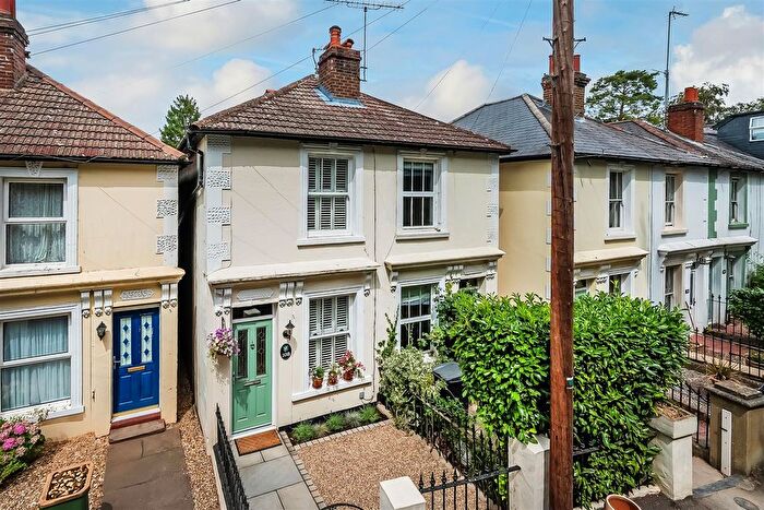 2 Bedroom Property For Sale In Poplar Road, Leatherhead, KT22