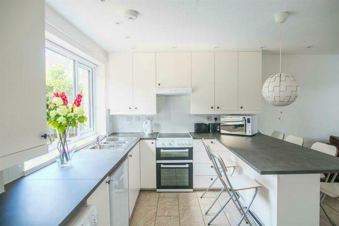 5 Bedroom End Of Terrace House To Rent In Leahurst Crescent, Harborne, Birmingham, B17