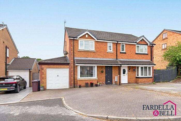 3 Bedroom Semi-Detached House For Sale In Norham Close, Burnley, BB12