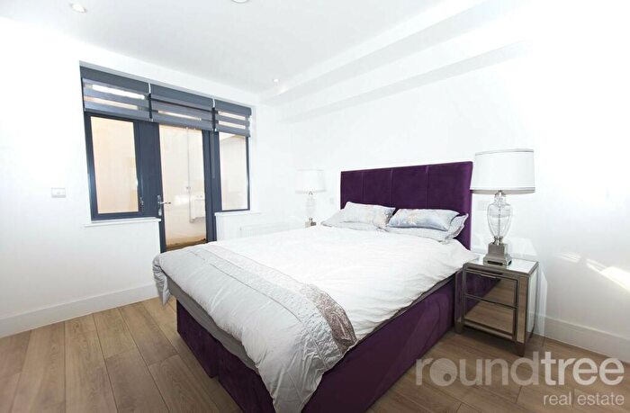 2 Bedroom Apartment To Rent In Brightview Court, Finchley Lane, Hendon, NW4