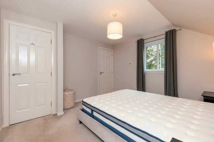2 Bedroom Apartment To Rent In Cartbank Grove, Flat /, Cathcart, Glasgow, G44